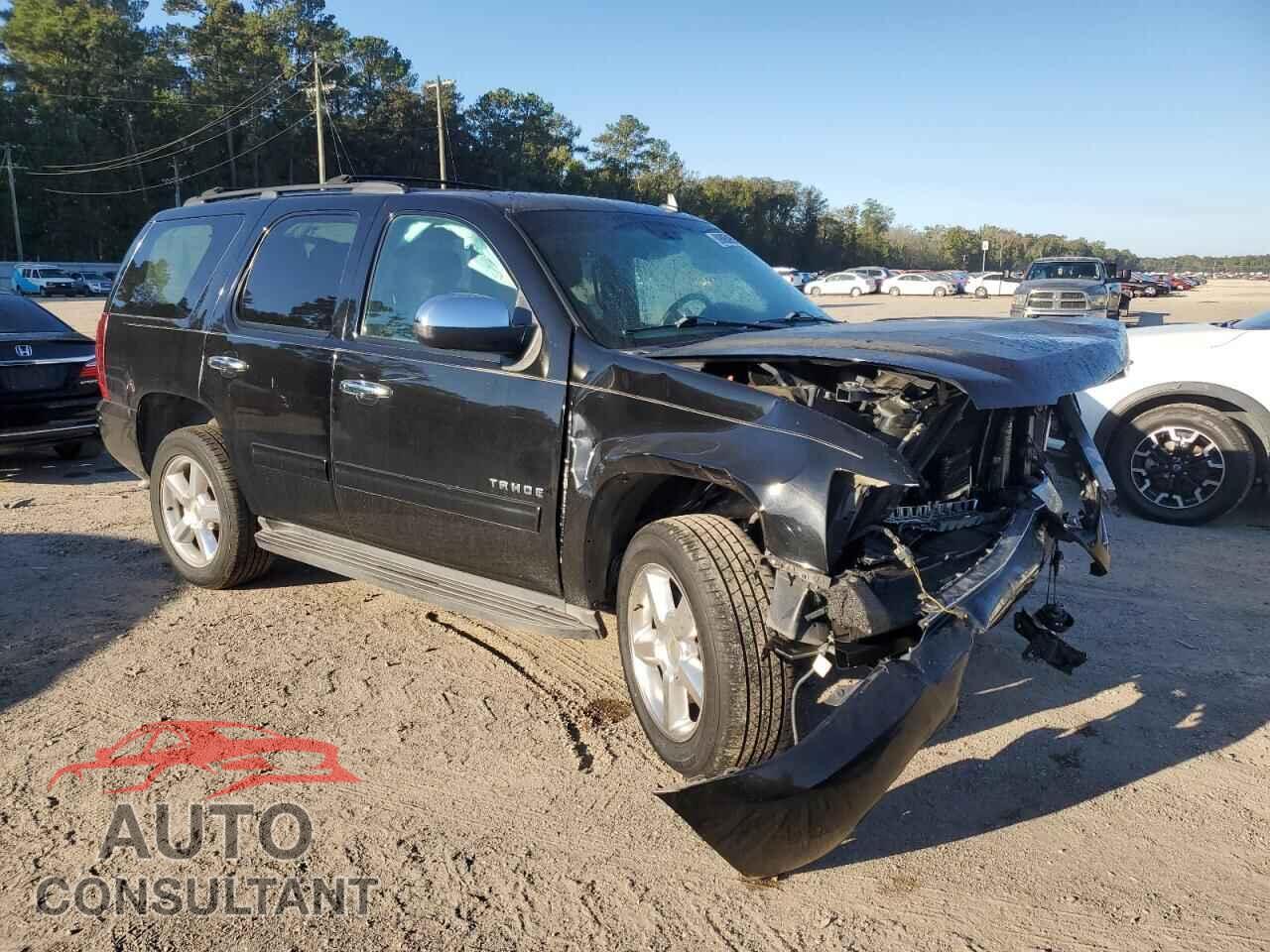 CHEVROLET TAHOE 2013 - 1GNSCAE02DR340564