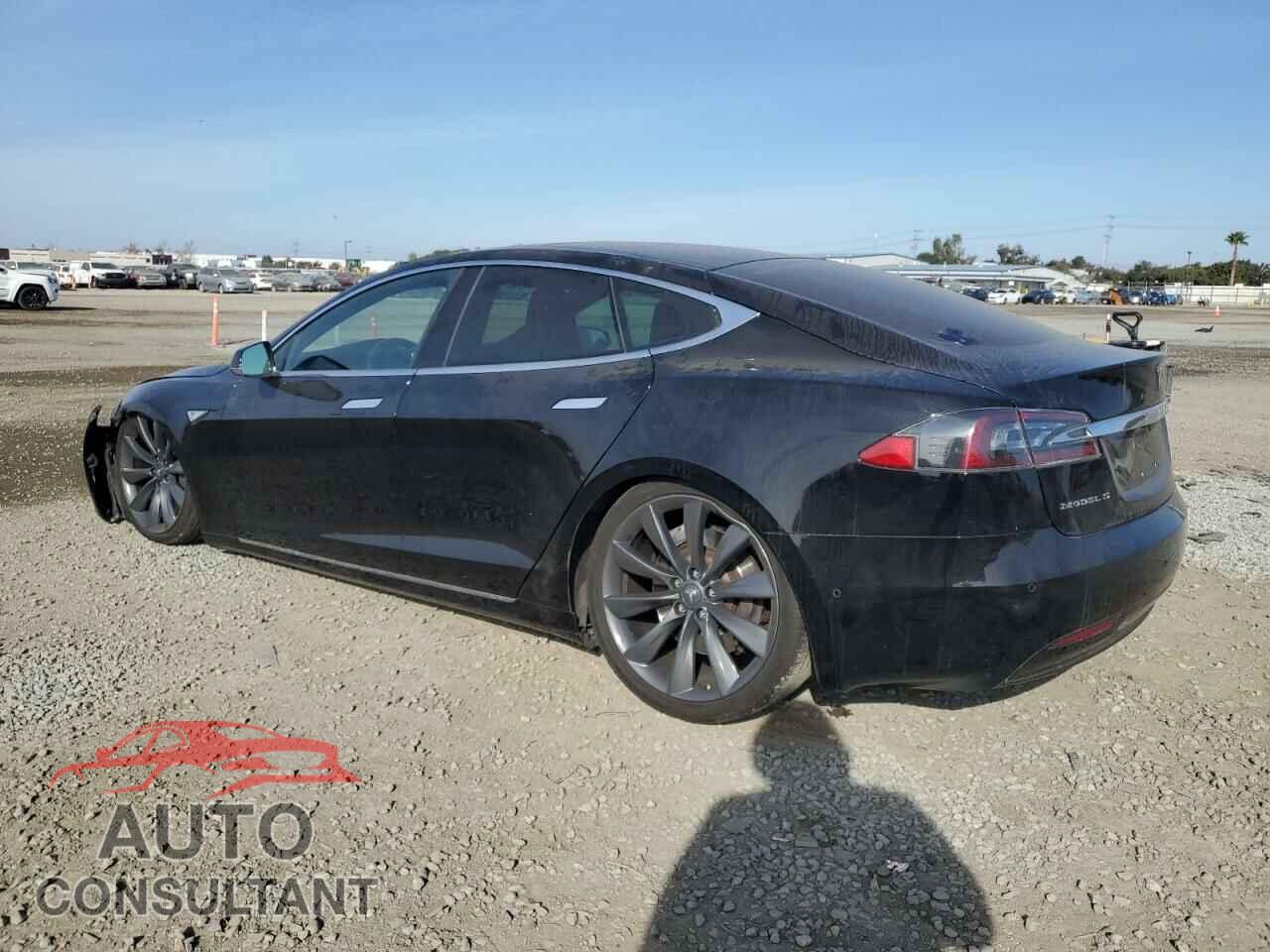 TESLA MODEL S 2016 - 5YJSA1E2XGF138985