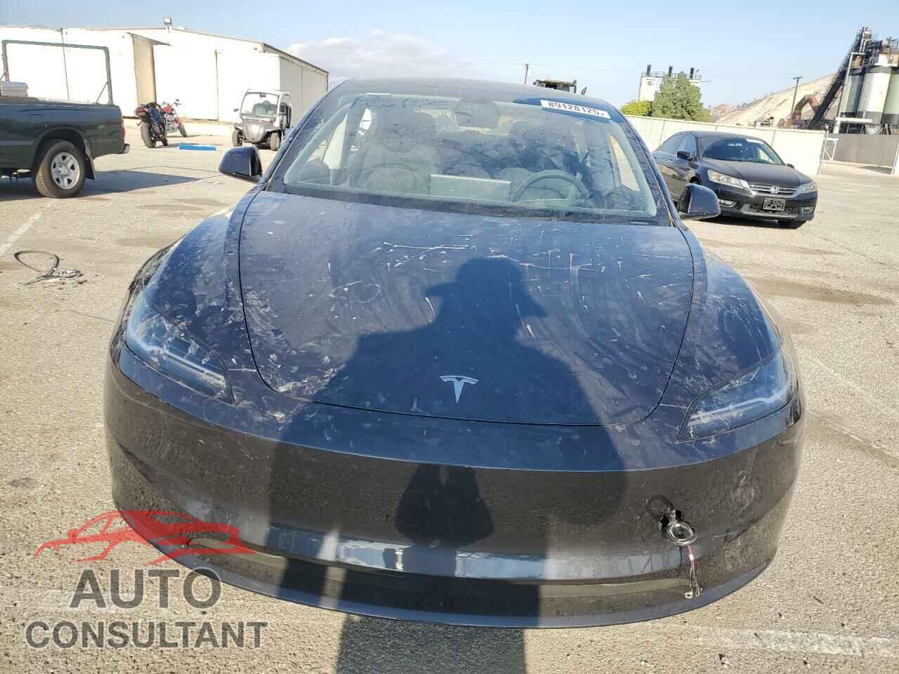 TESLA MODEL 3 2024 - 5YJ3E1EAXRF858919