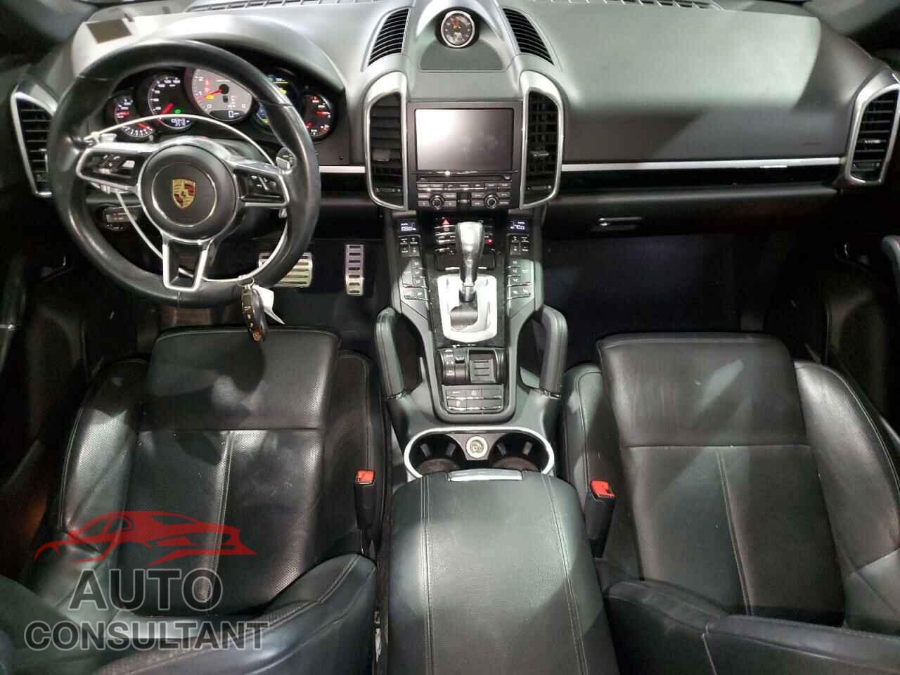PORSCHE CAYENNE 2016 - WP1AB2A27GLA93956