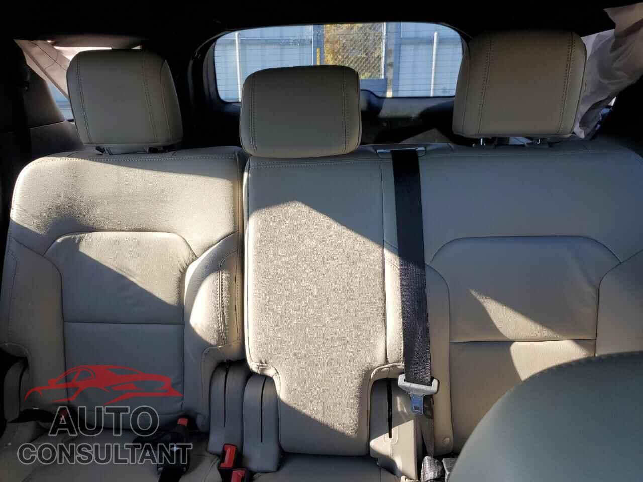 FORD EXPLORER 2018 - 1FM5K7D8XJGB03360
