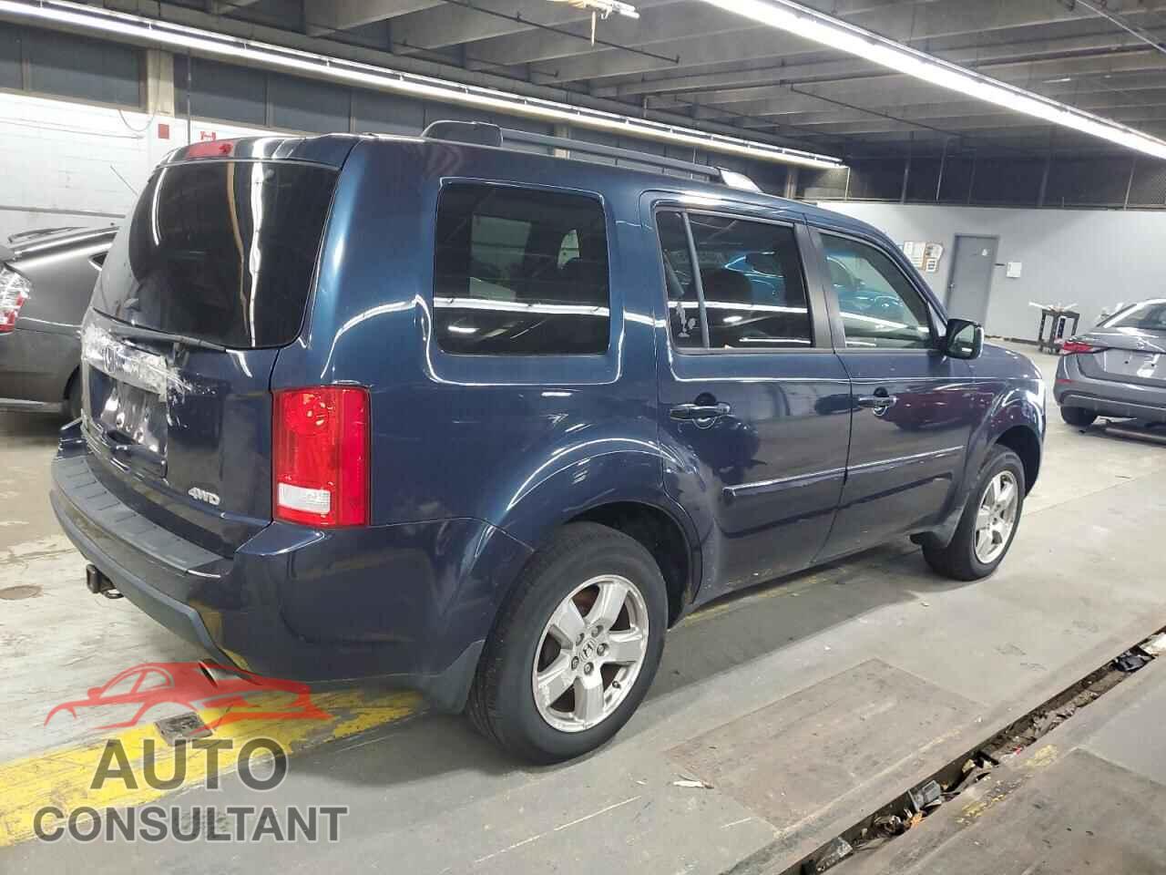 HONDA PILOT 2011 - 5FNYF4H4XBB057357