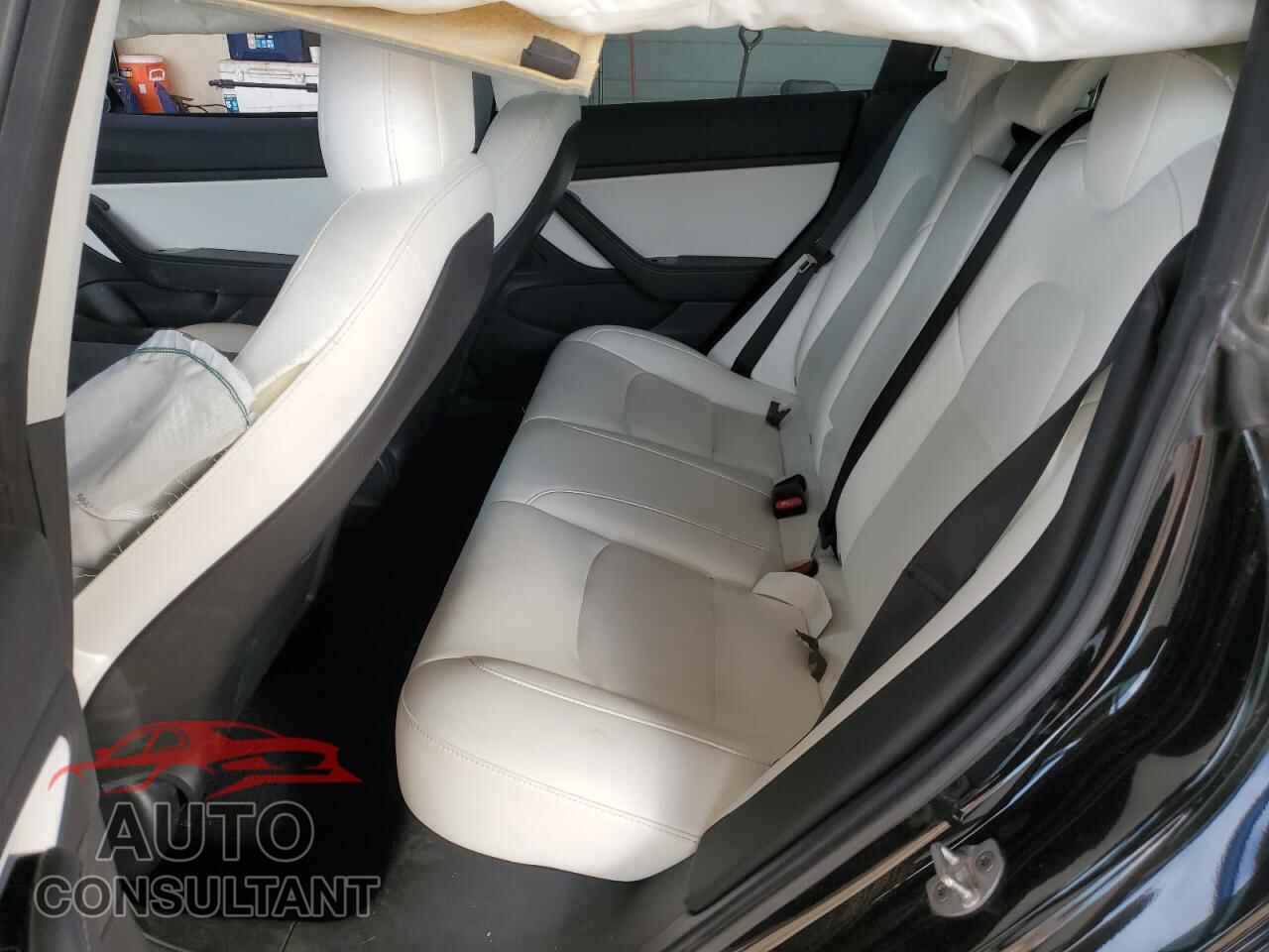 TESLA MODEL 3 2019 - 5YJ3E1EA2KF302268