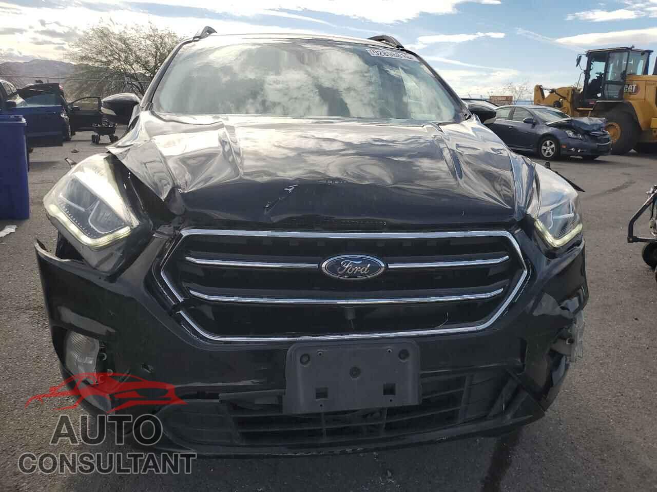 FORD ESCAPE 2017 - 1FMCU9J9XHUC79959