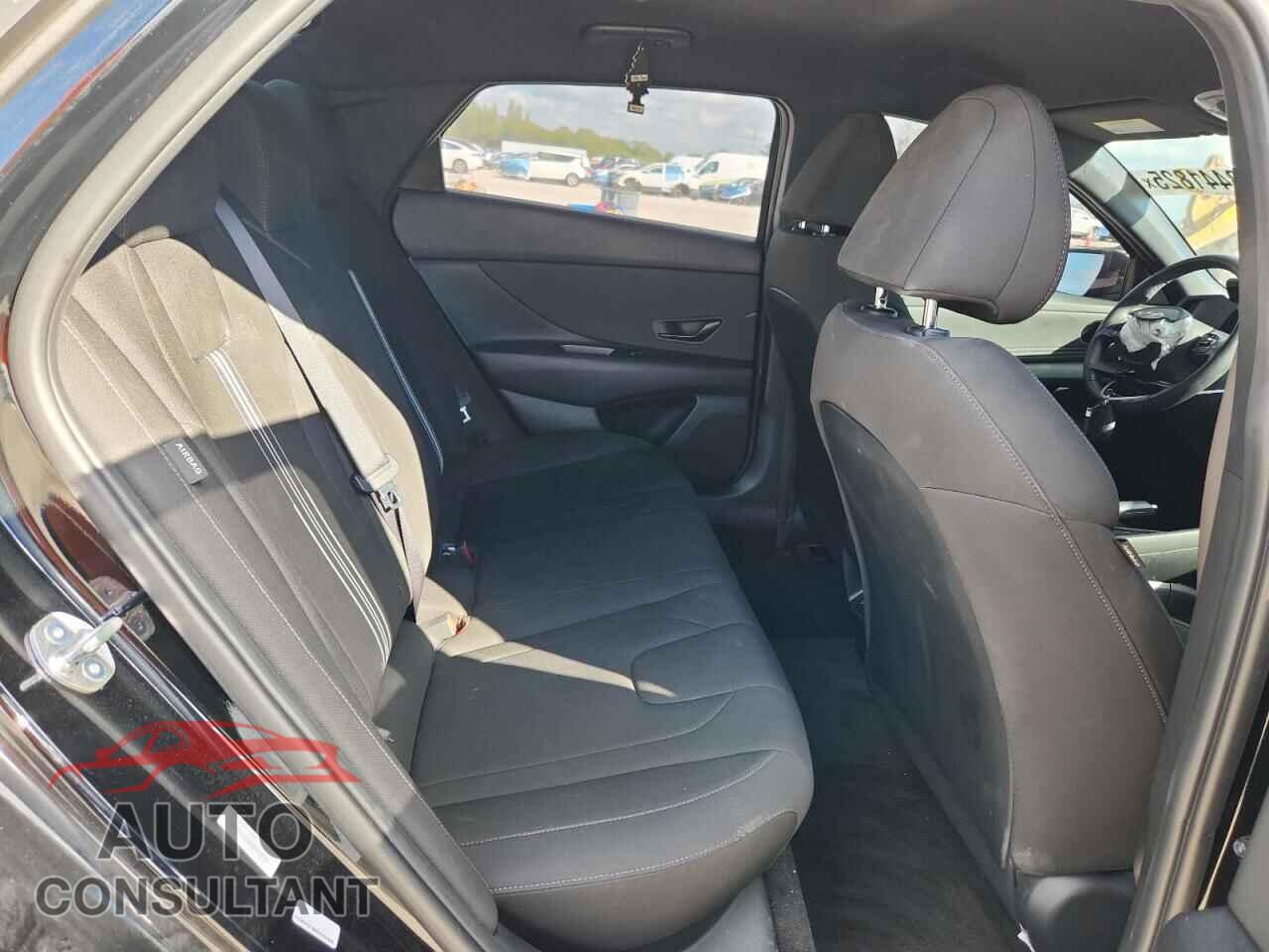 HYUNDAI ELANTRA 2025 - KMHLM4DG8SU972727