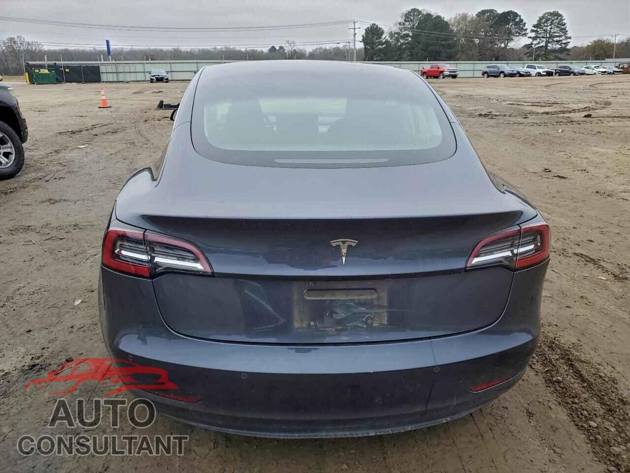 TESLA MODEL 3 2018 - 5YJ3E1EA6JF101617