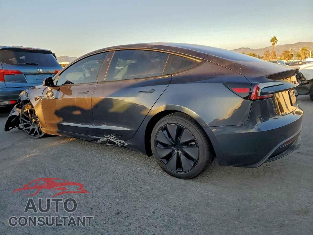 TESLA MODEL 3 2025 - 5YJ3E1EA8SF016604