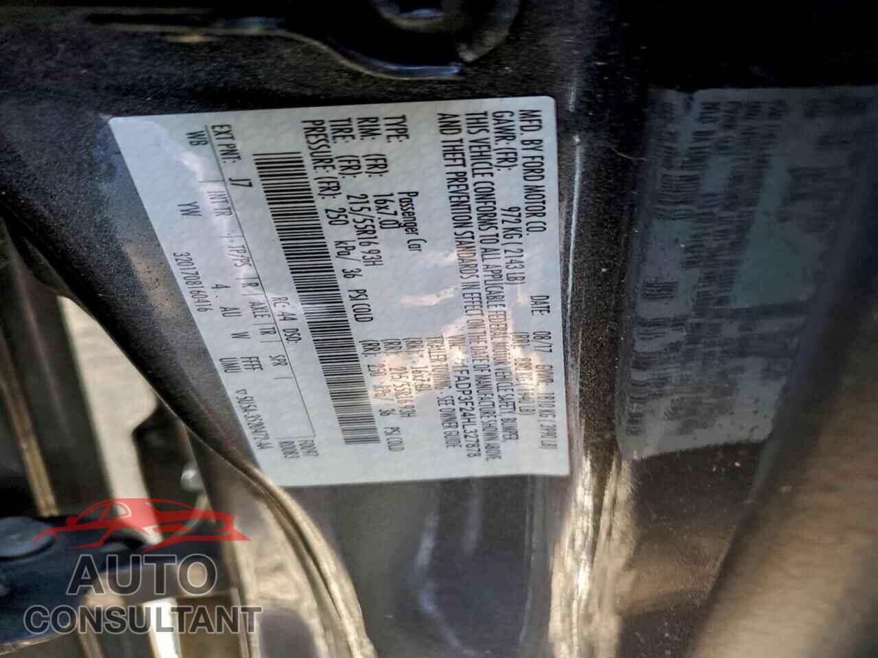FORD FOCUS 2017 - 1FADP3F24HL327878