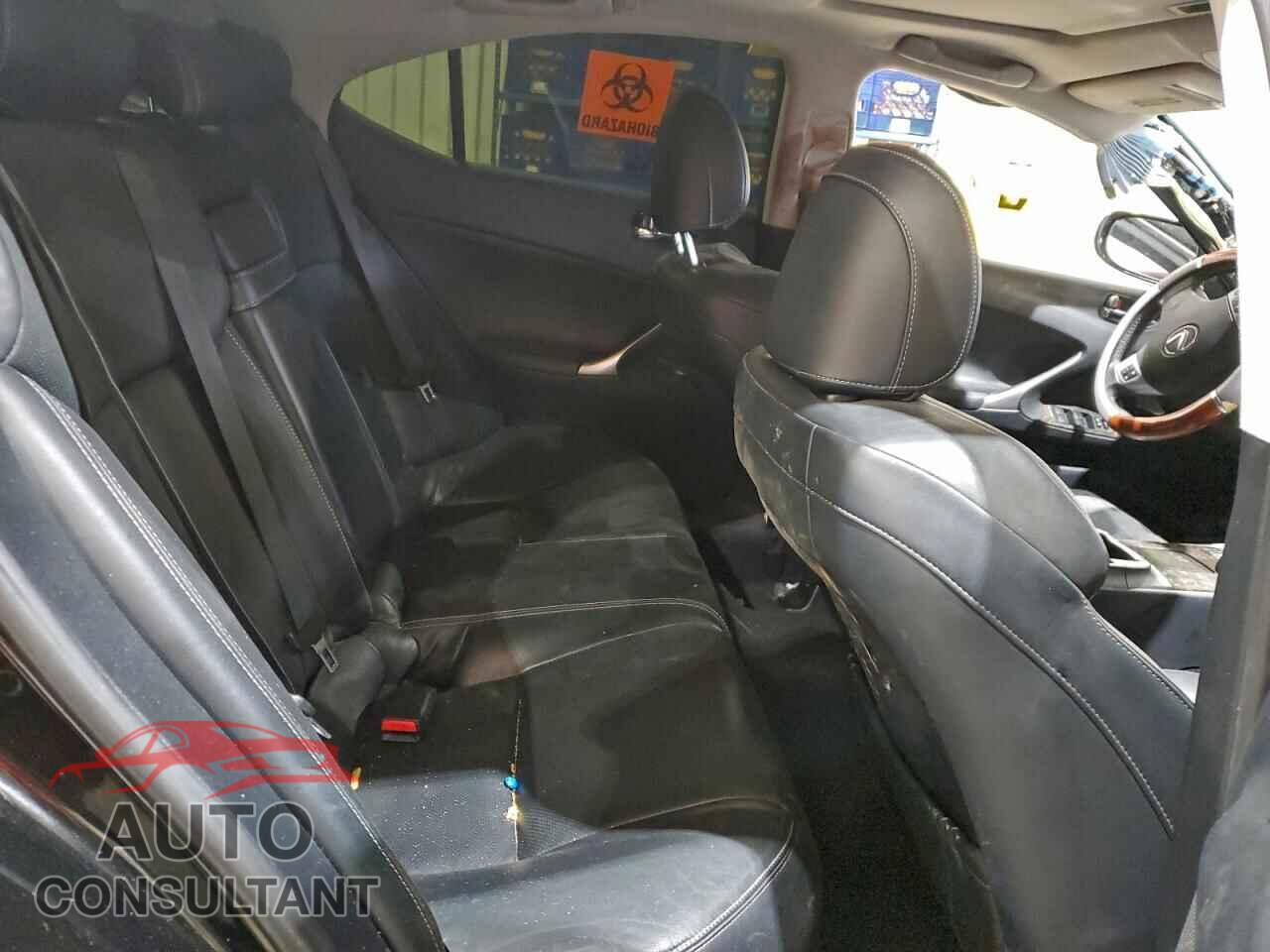 LEXUS IS 2011 - JTHBF5C29B5150548
