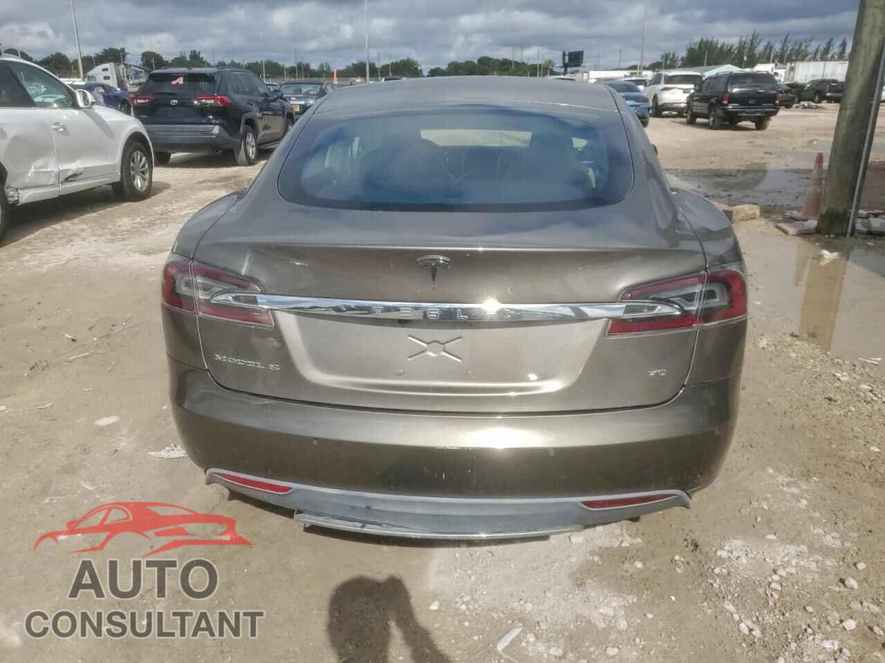 TESLA MODEL S 2015 - 5YJSA1S18FF100326