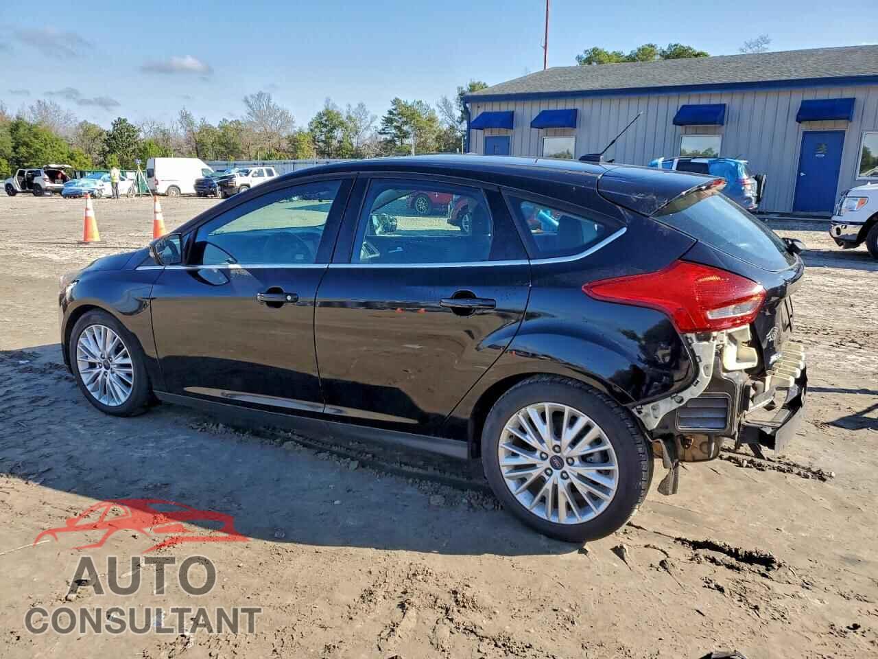 FORD FOCUS 2016 - 1FADP3N20GL371330