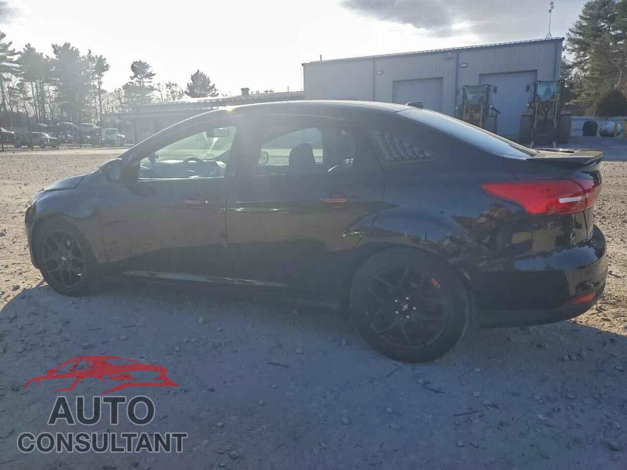 FORD FOCUS 2015 - 1FADP3F27FL303779