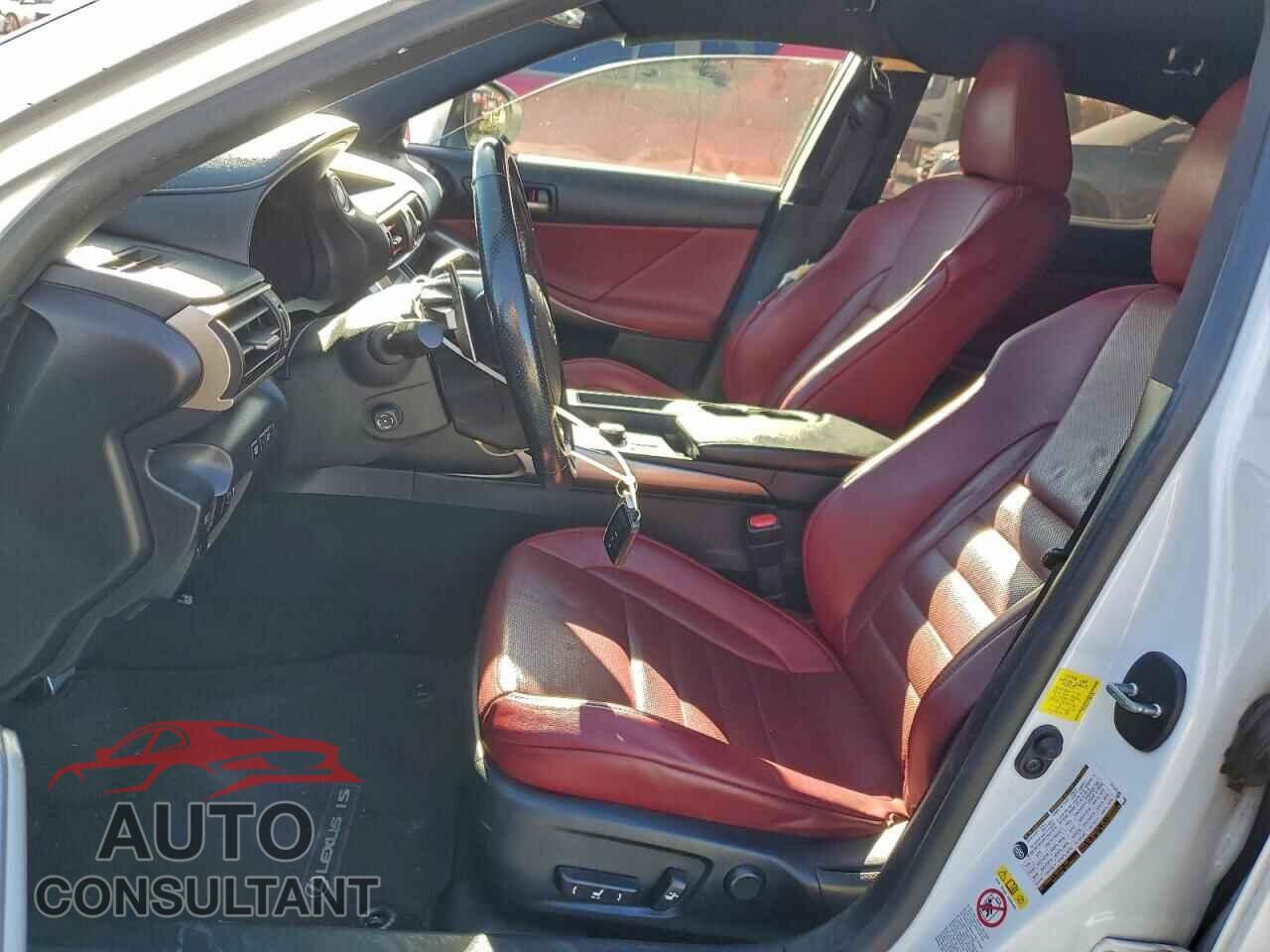 LEXUS IS 2018 - JTHBA1D25J5062892