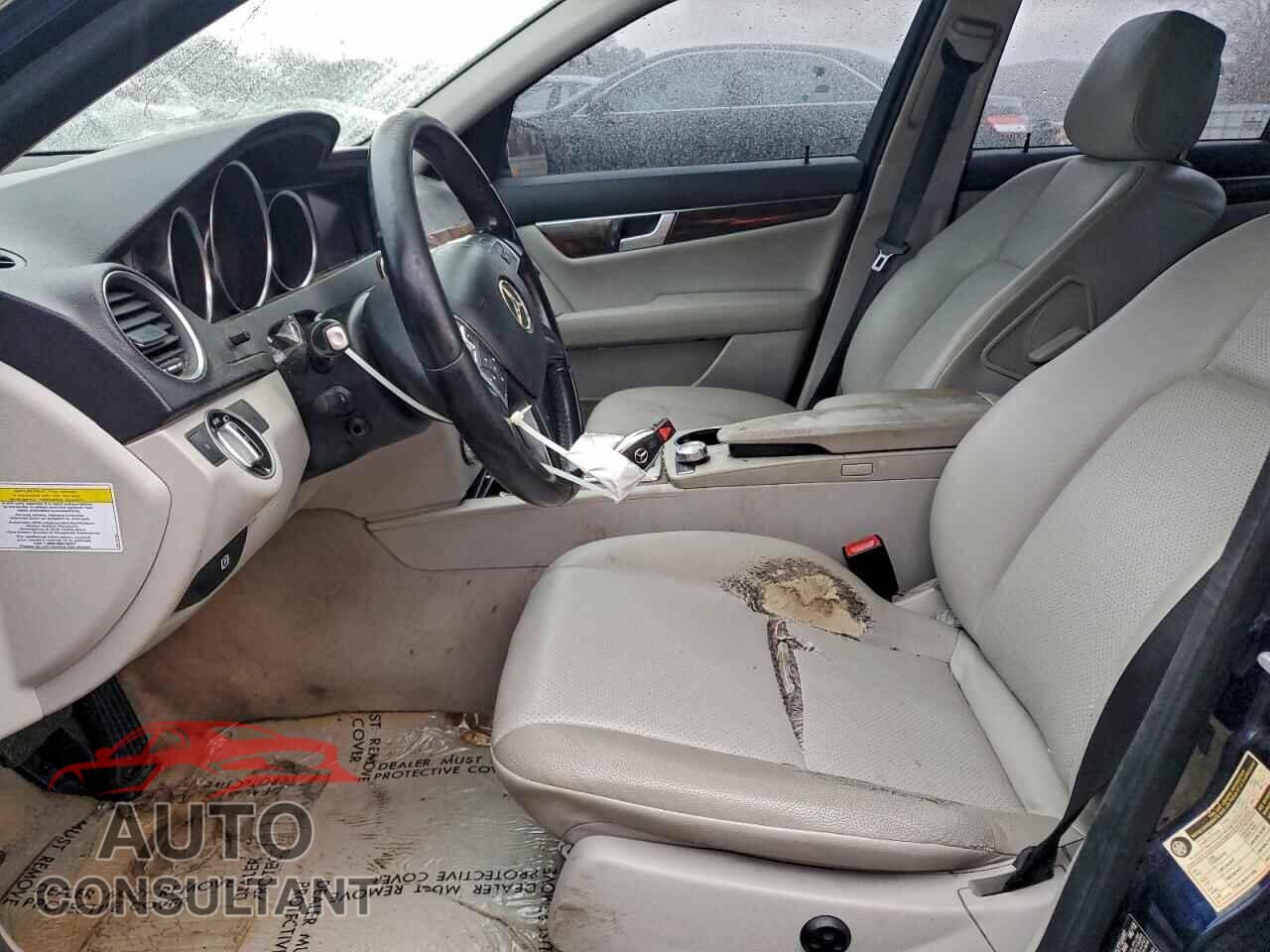 MERCEDES-BENZ C-CLASS 2013 - WDDGF8AB7DR253173