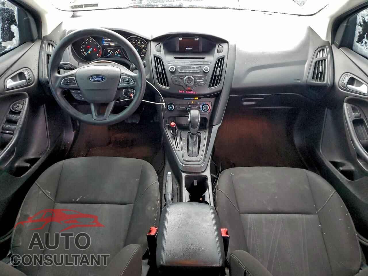 FORD FOCUS 2017 - 1FADP3F27HL234157