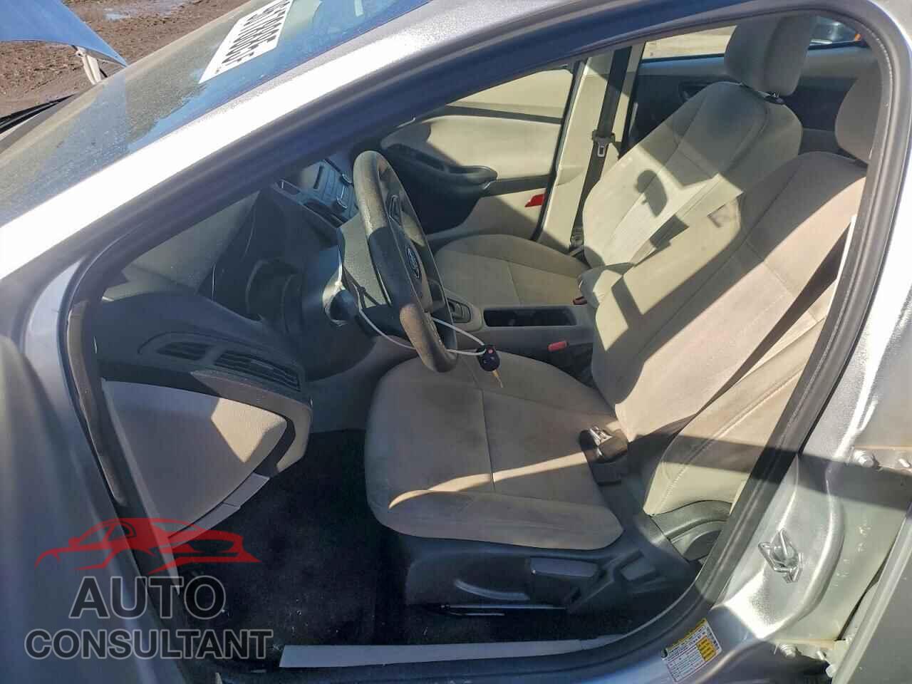 FORD FOCUS 2017 - 1FADP3F26HL227930
