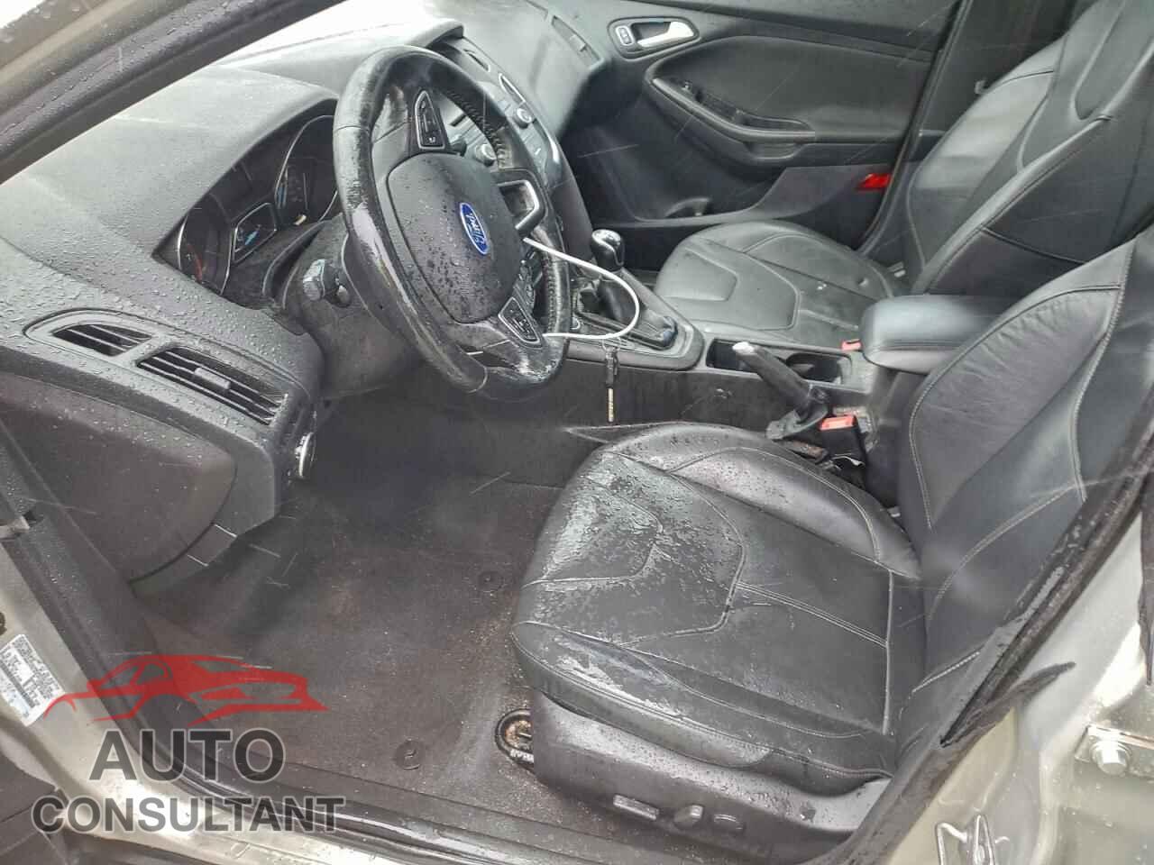 FORD FOCUS 2015 - 1FADP3F2XFL213090