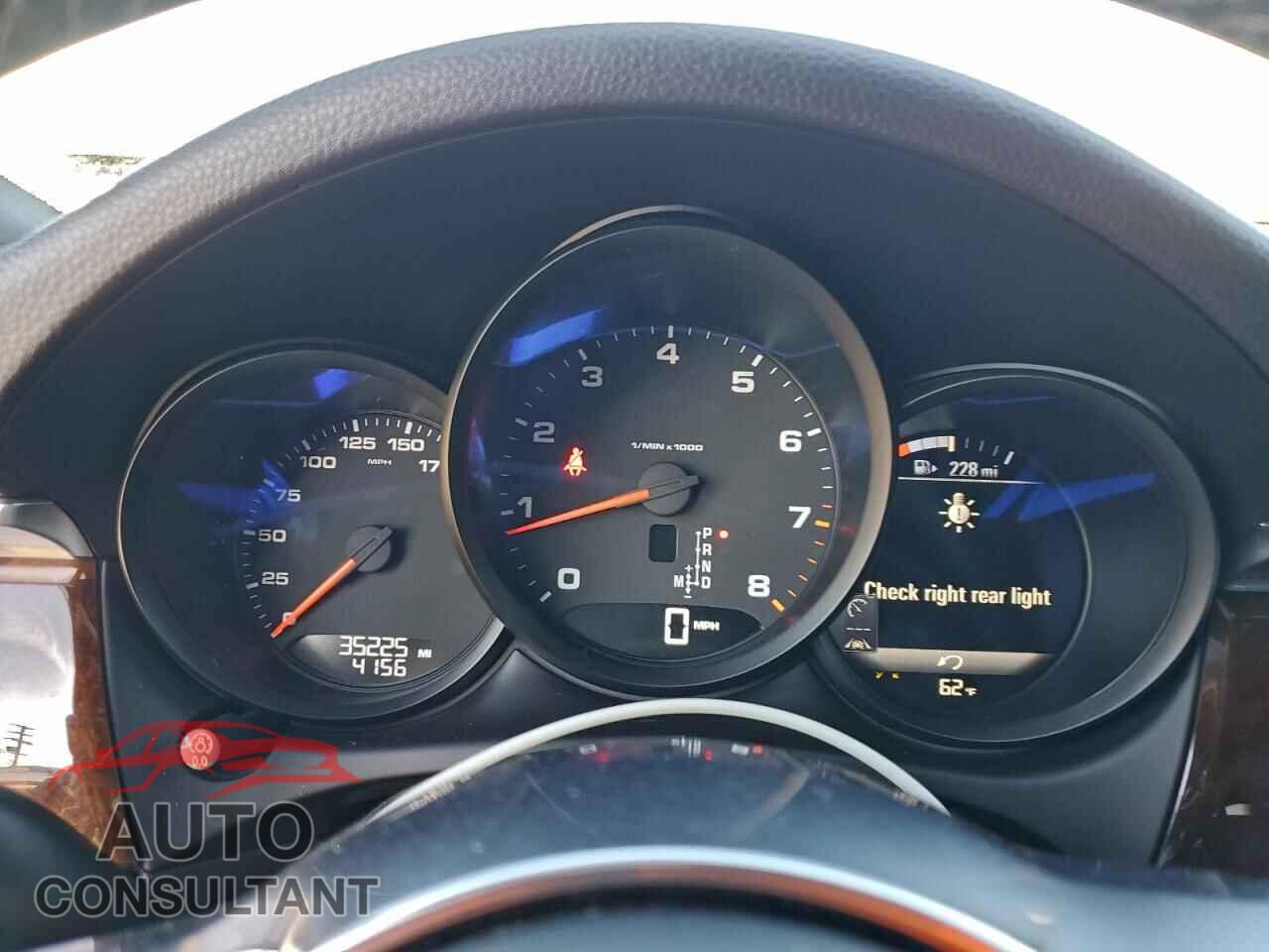 PORSCHE MACAN 2018 - WP1AA2A57JLB05057