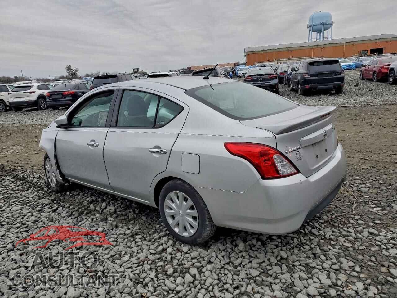 NISSAN VERSA 2017 - 3N1CN7AP3HL805463