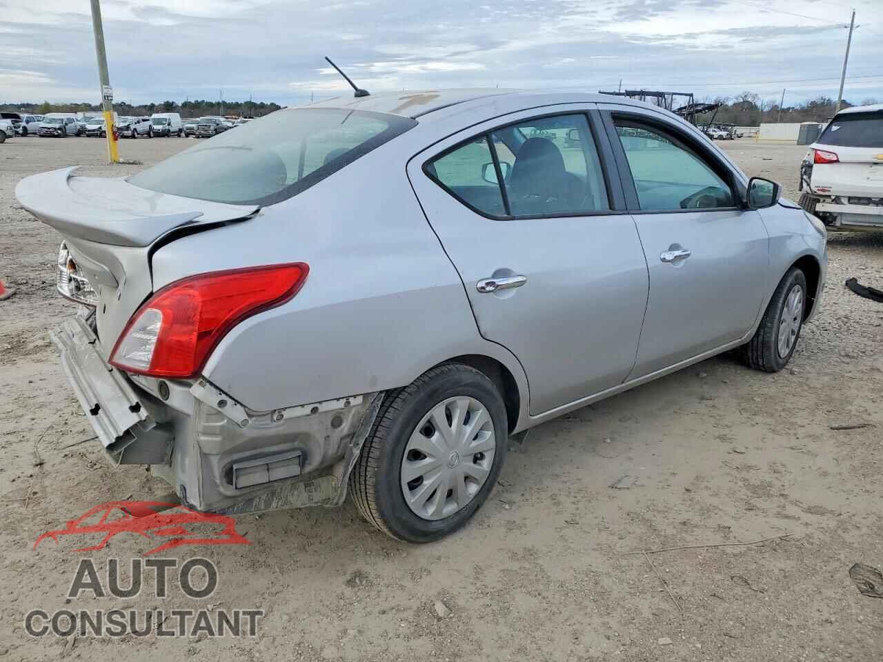 NISSAN VERSA 2019 - 3N1CN7AP3KL859983