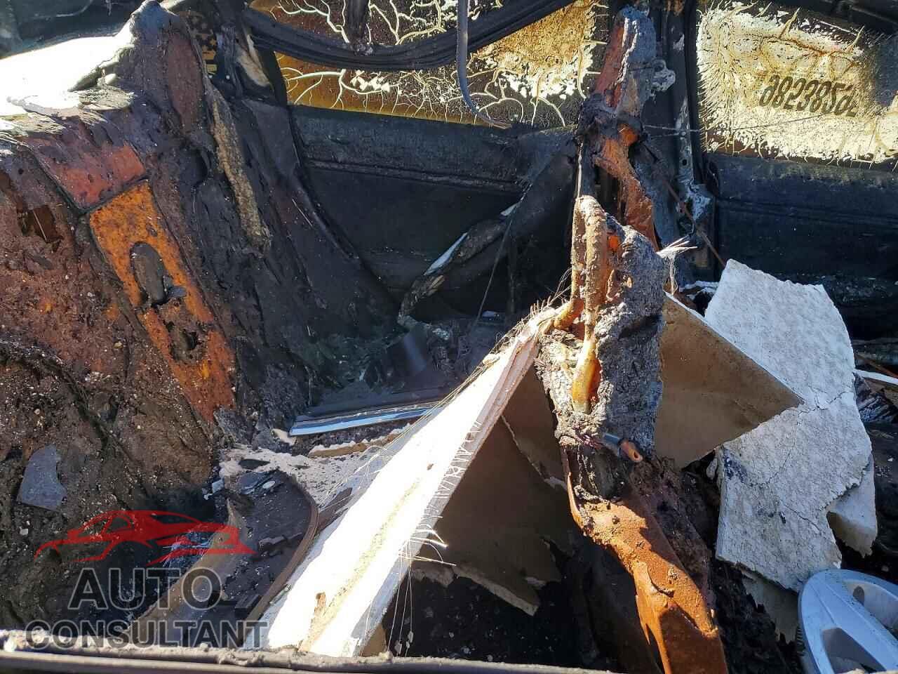 TESLA MODEL 3 2018 - 5YJ3E1EA1JF050348