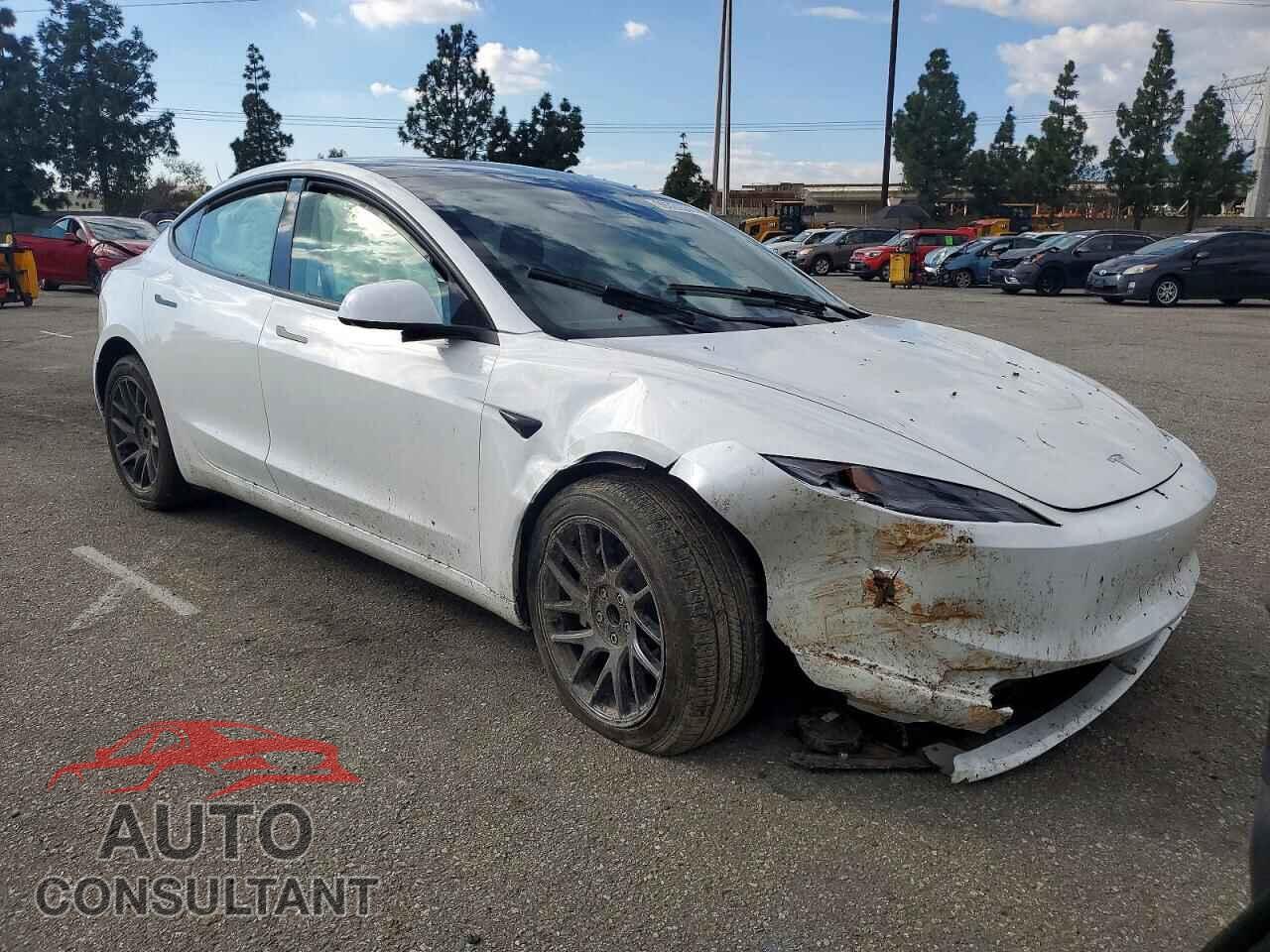 TESLA MODEL 3 2024 - 5YJ3E1EA4RF858690