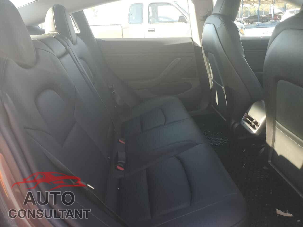 TESLA MODEL 3 2018 - 5YJ3E1EA1JF042489