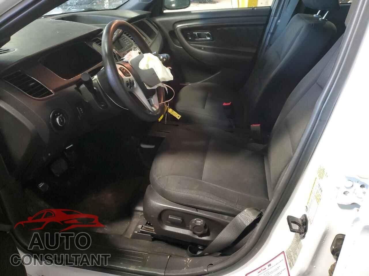 FORD TAURUS 2017 - 1FAHP2L84HG145580