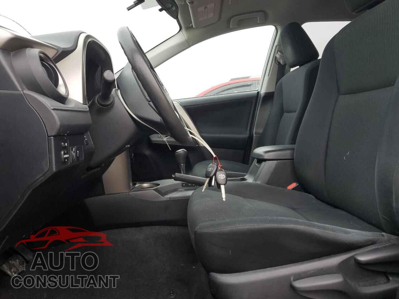 TOYOTA RAV4 2015 - 2T3BFREV6FW347319