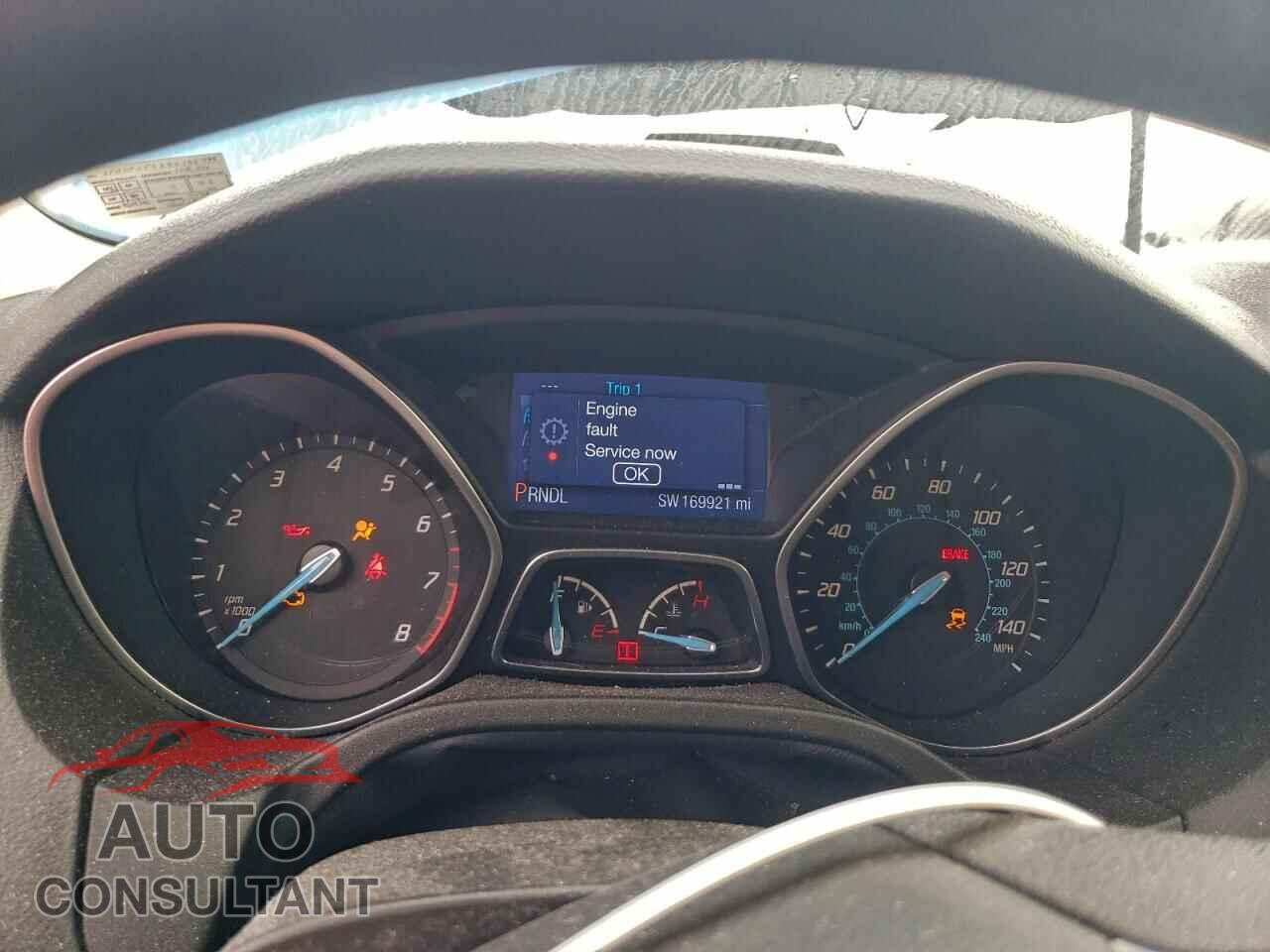 FORD FOCUS 2014 - 1FADP3F2XEL127499