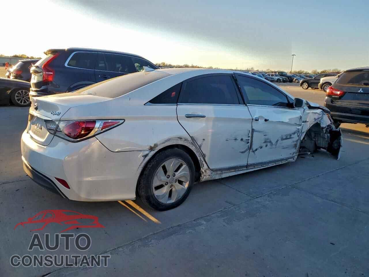HYUNDAI SONATA 2015 - KMHEC4A4XFA133501