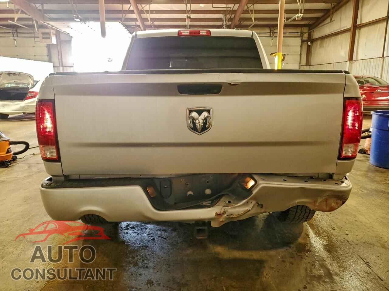 DODGE RAM 1500 2012 - 1C6RD7KT2CS342304