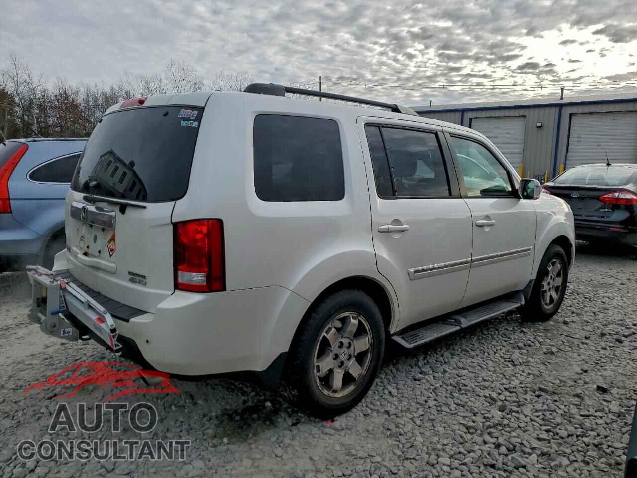HONDA PILOT 2011 - 5FNYF4H96BB008636