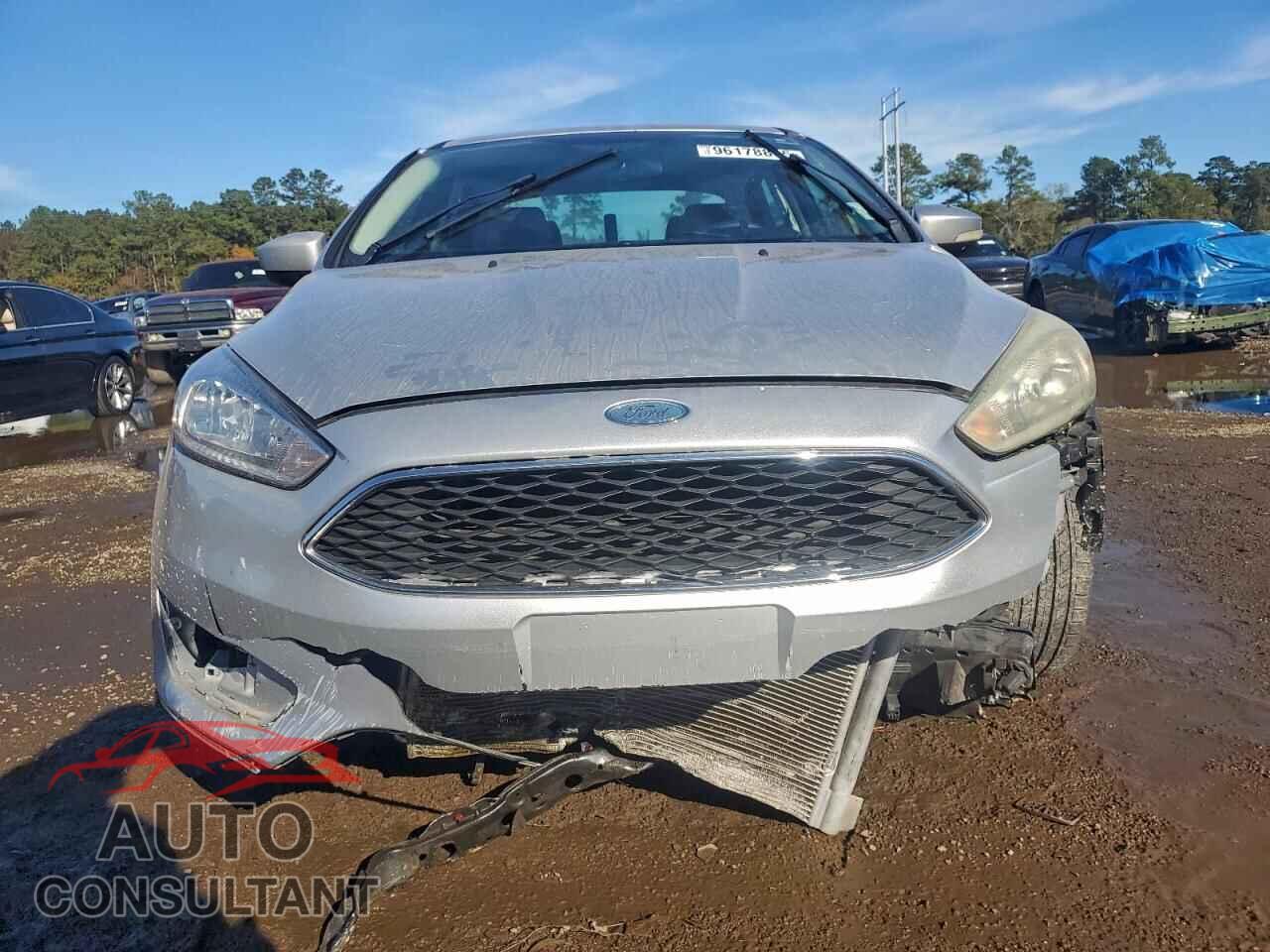 FORD FOCUS 2017 - 1FADP3F26HL227930