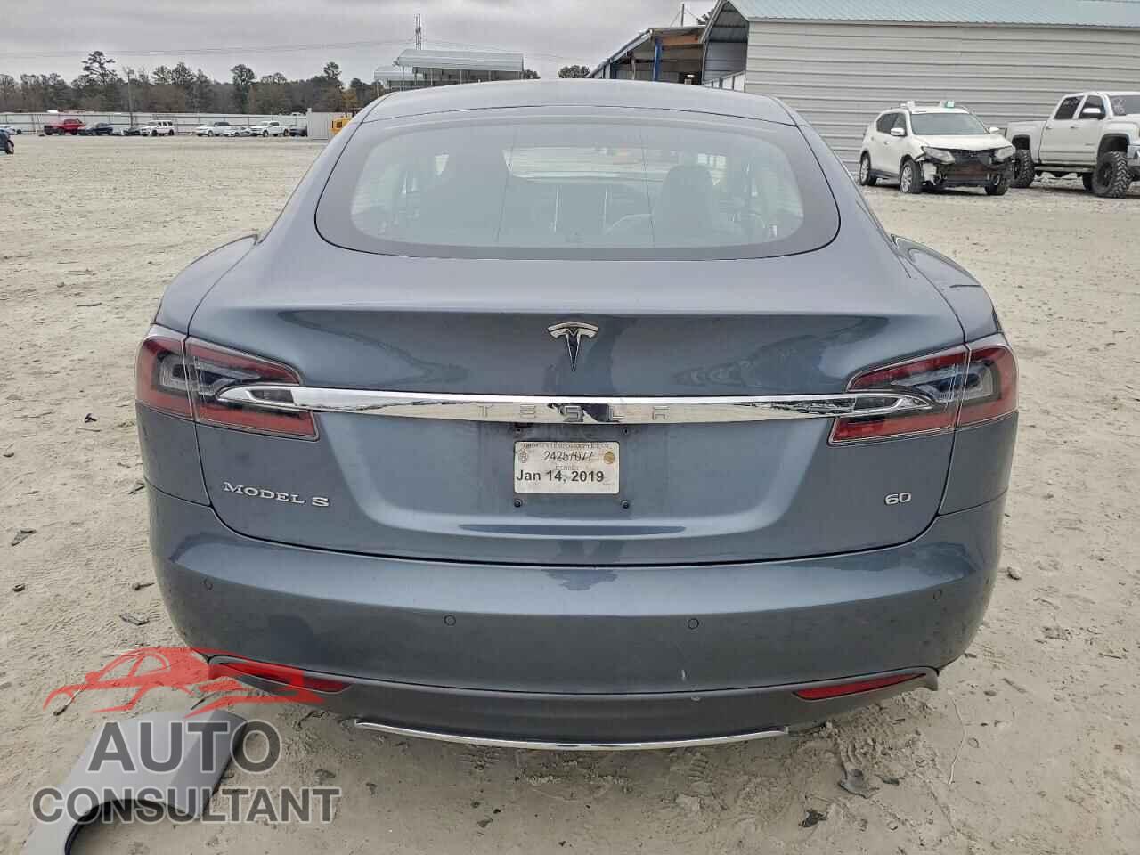 TESLA MODEL S 2013 - 5YJSA1CG7DFP26515