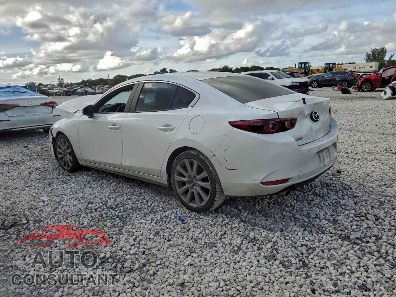 MAZDA 3 2023 - 3MZBPABM1PM355712