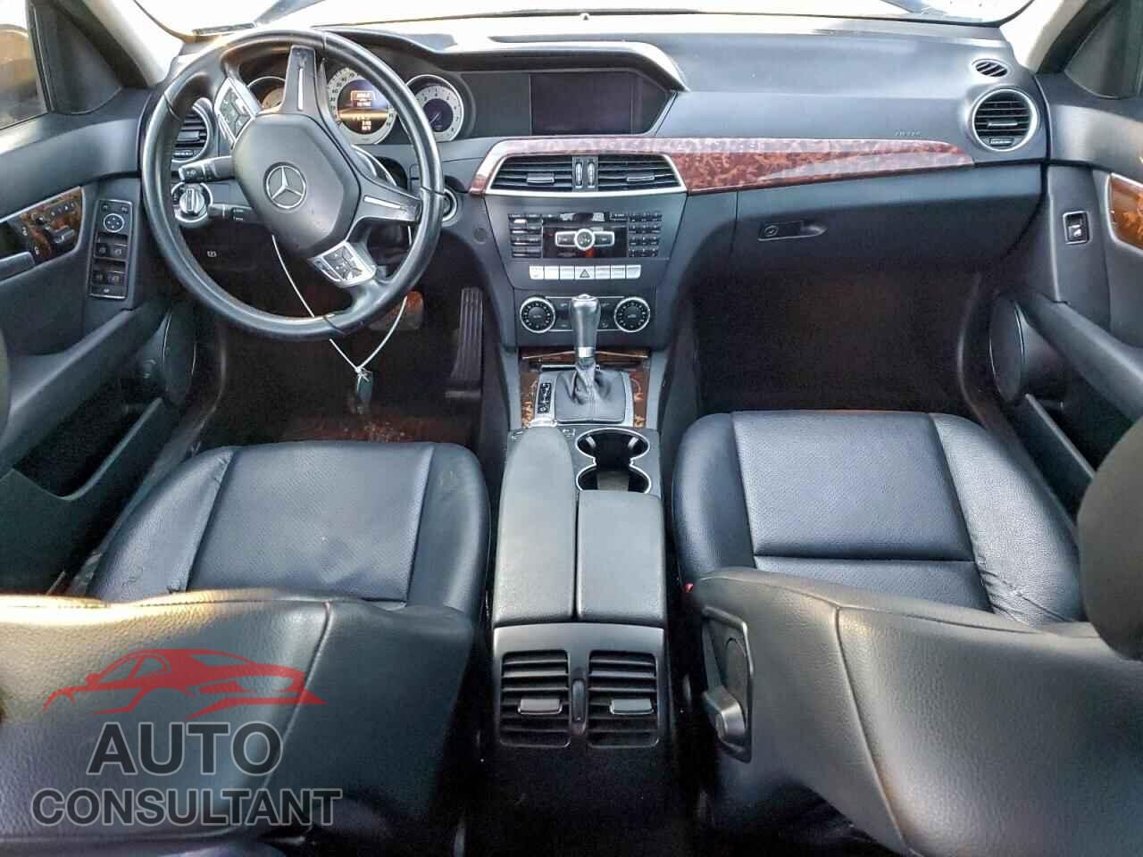 MERCEDES-BENZ C-CLASS 2013 - WDDGF8AB4DR265247
