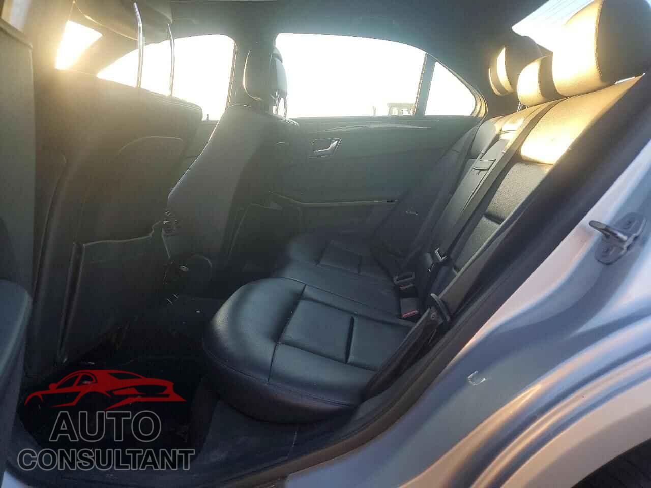 MERCEDES-BENZ E-CLASS 2012 - WDDHF5KB3CA570530
