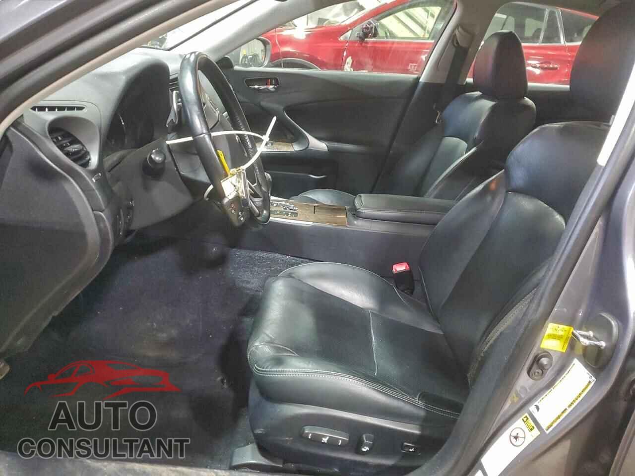 LEXUS IS 2012 - JTHCF5C23C5054484