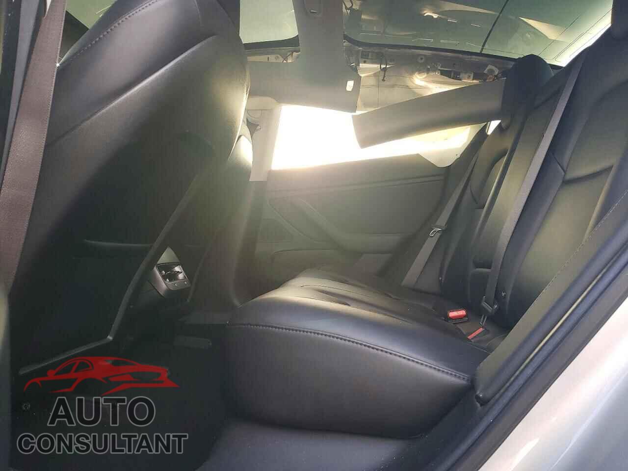 TESLA MODEL 3 2018 - 5YJ3E1EA4JF095316