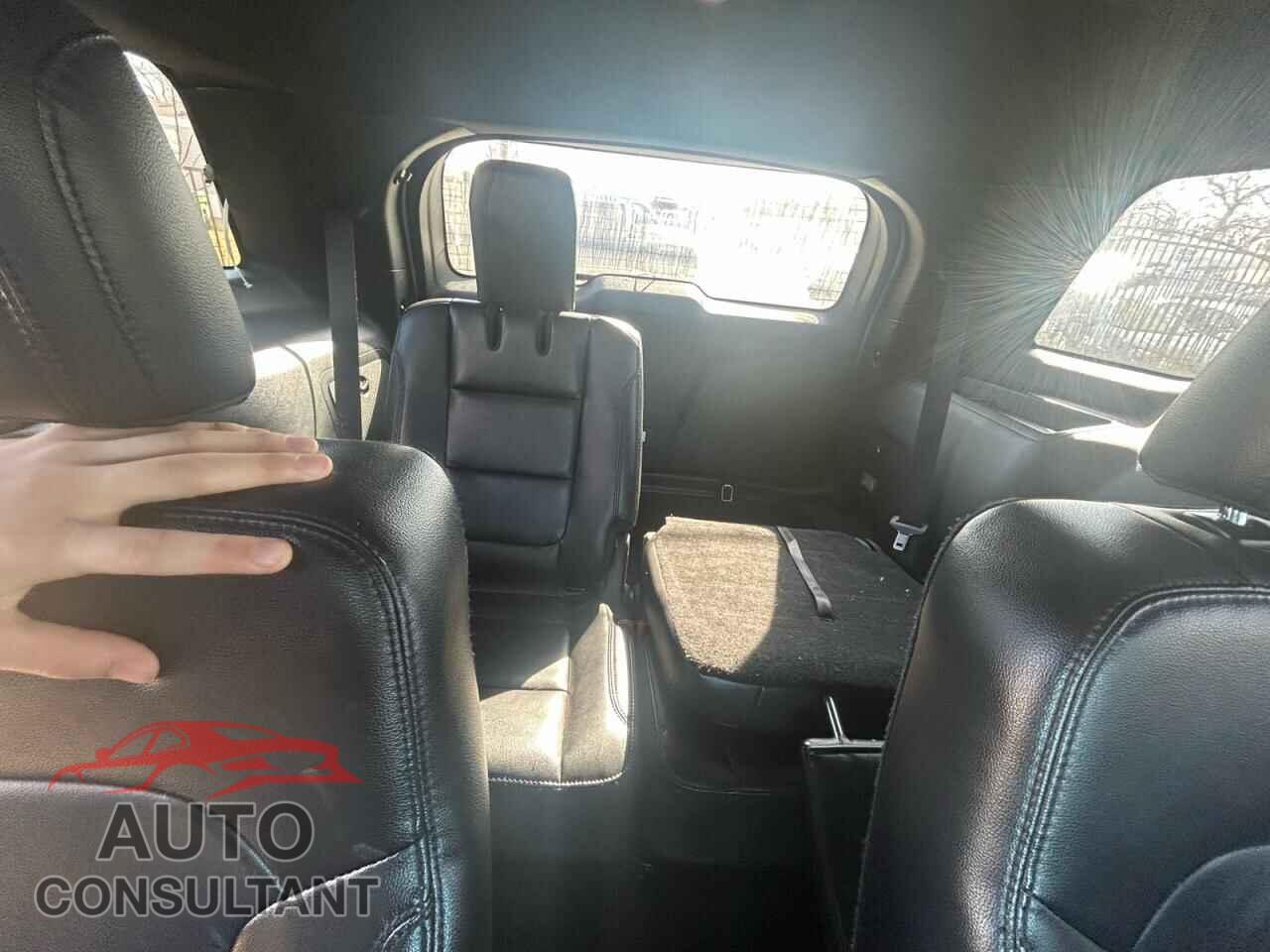 FORD EXPLORER 2018 - 1FM5K7D81JGB99377