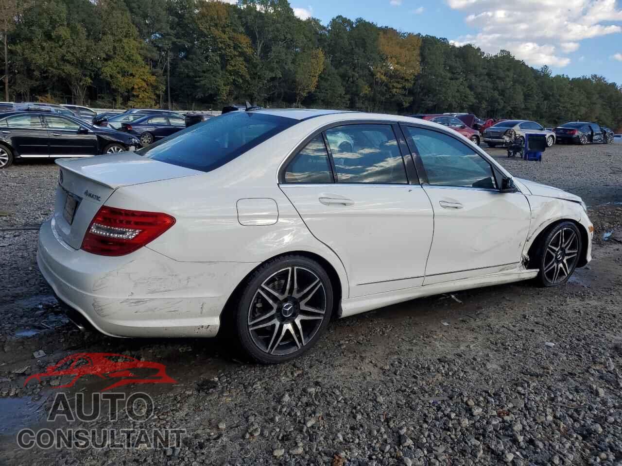 MERCEDES-BENZ C-CLASS 2013 - WDDGF8AB0DR273183