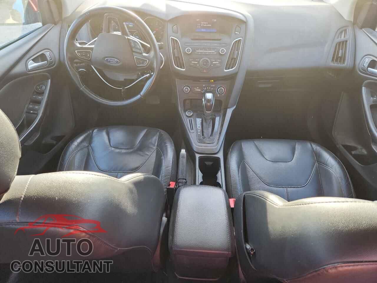 FORD FOCUS 2016 - 1FADP3F22GL302072
