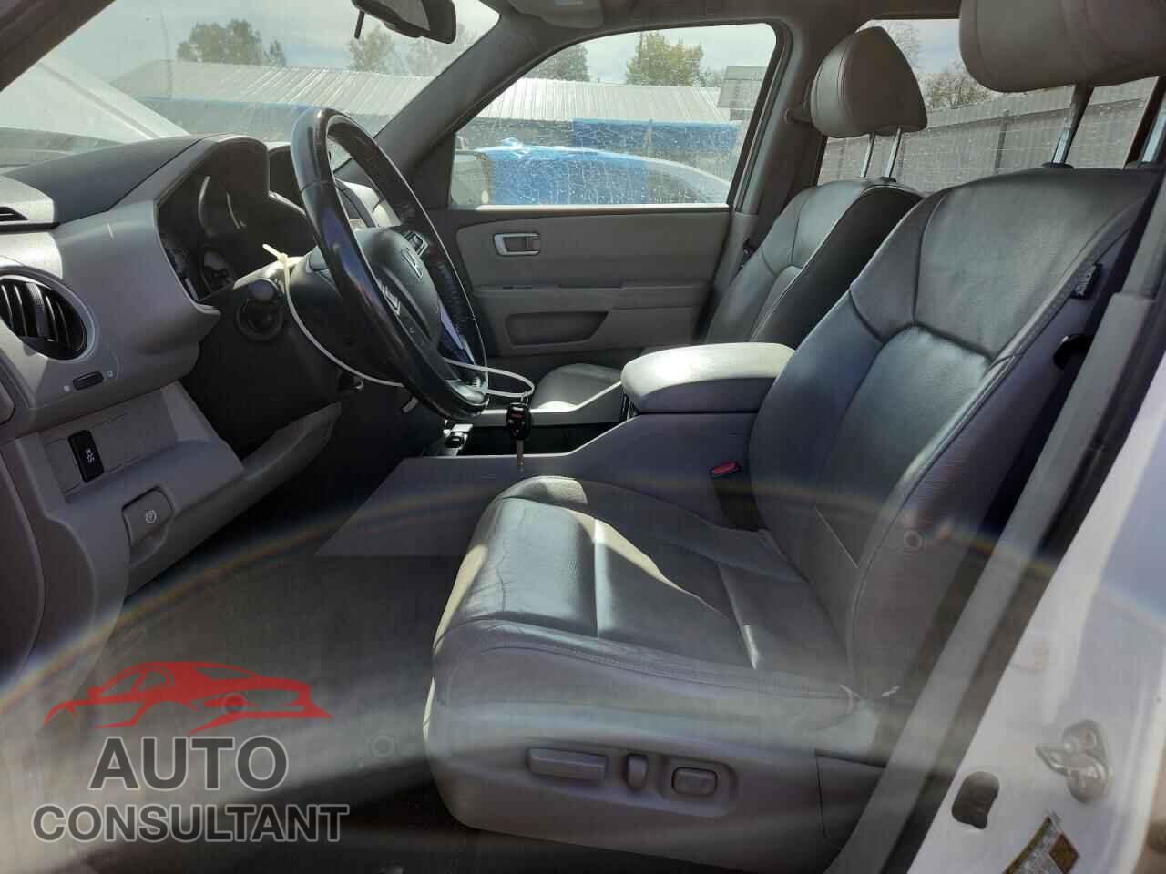 HONDA PILOT 2013 - 5FNYF4H75DB015840