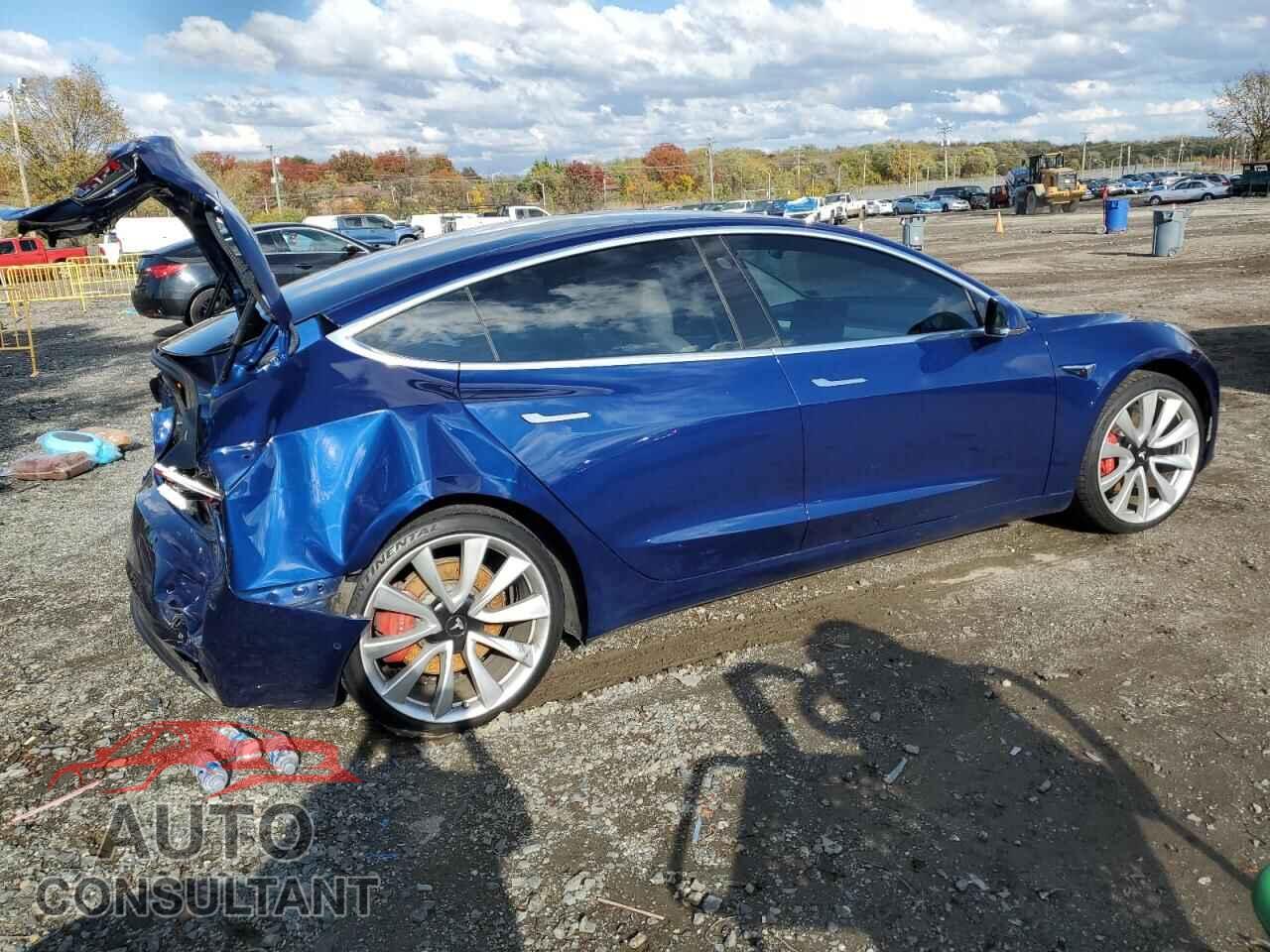 TESLA MODEL 3 2018 - 5YJ3E1EB7JF080947