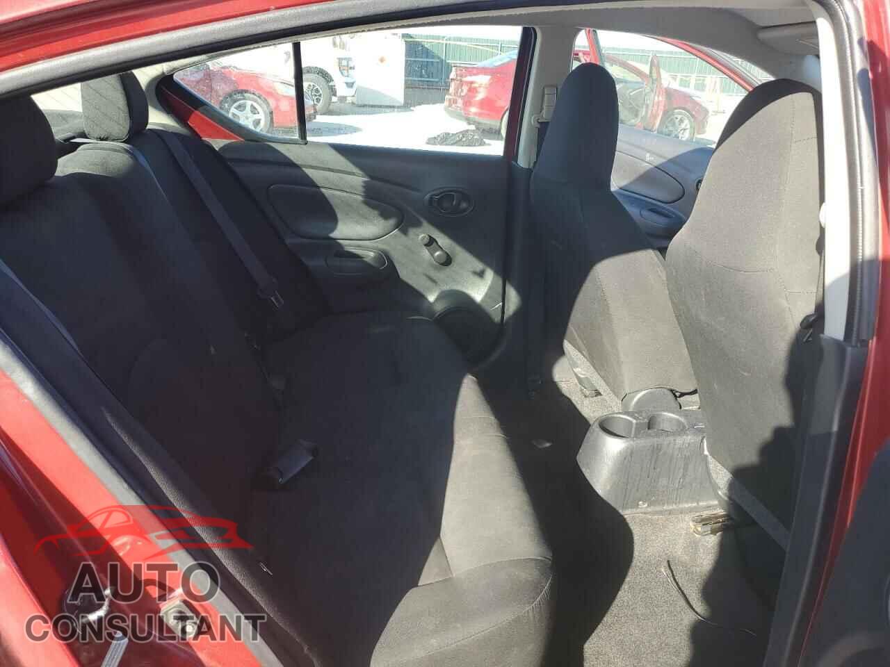 NISSAN VERSA 2017 - 3N1CN7AP3HL890188