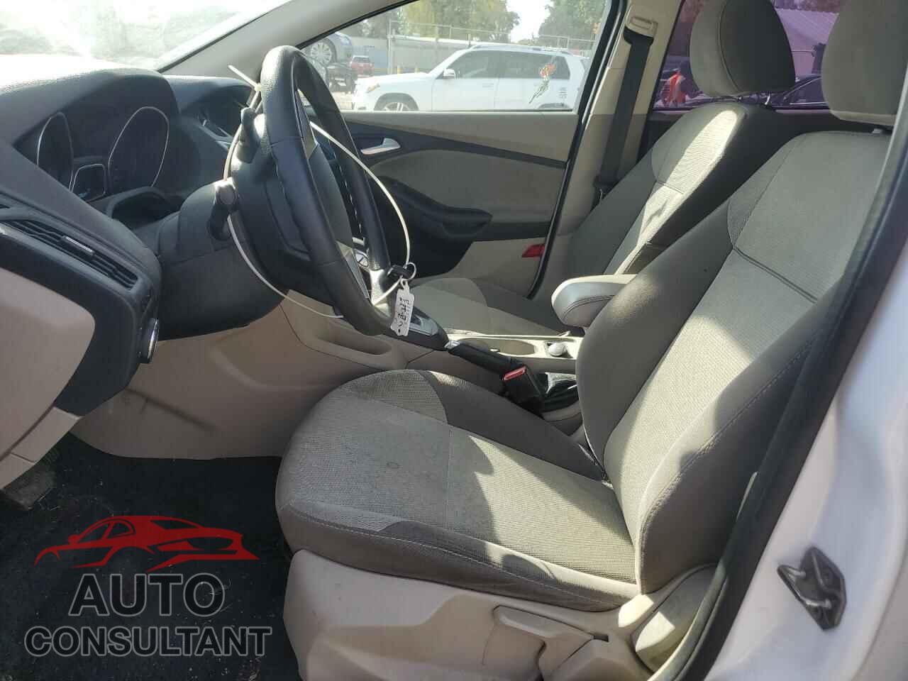 FORD FOCUS 2014 - 1FADP3K28EL313757