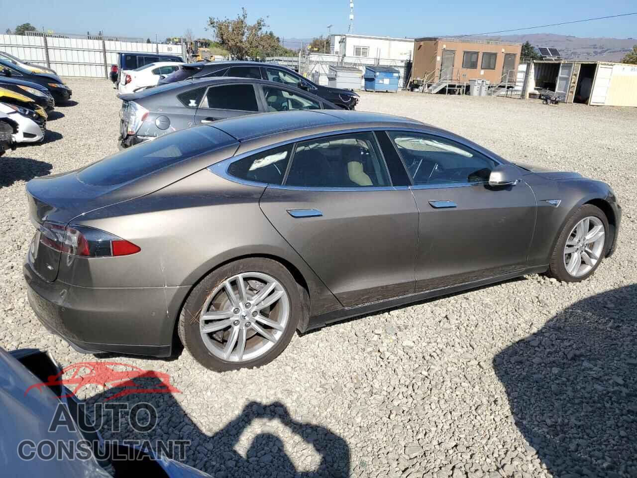 TESLA MODEL S 2015 - 5YJSA1S22FF086190