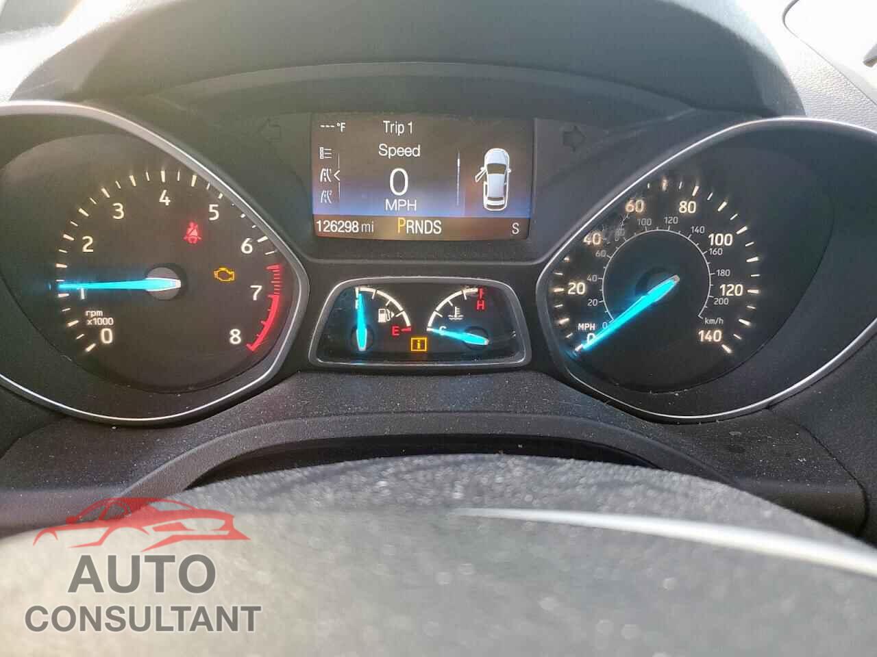 FORD ESCAPE 2017 - 1FMCU9G90HUB04577
