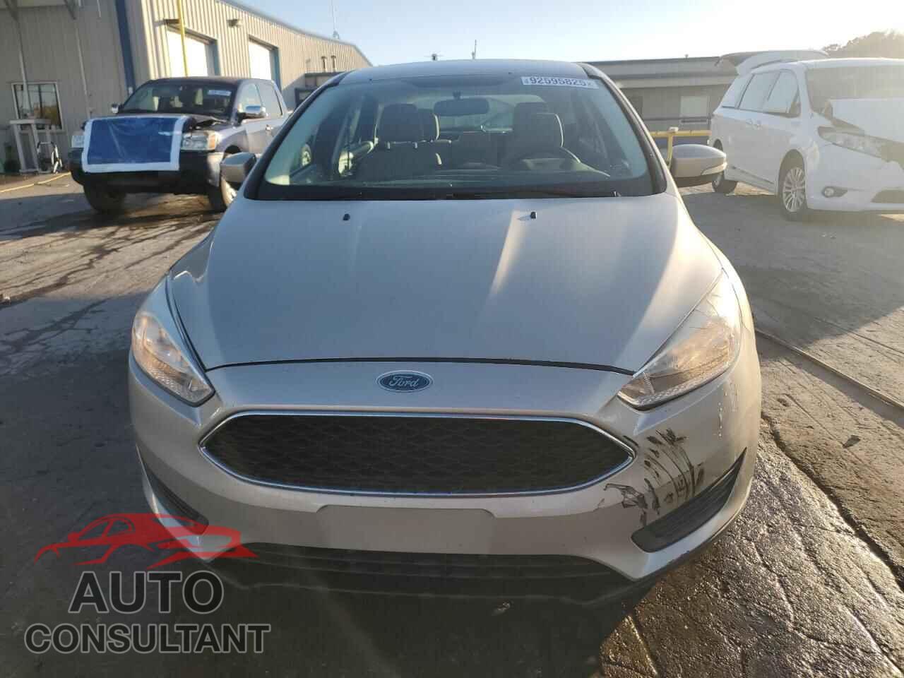 FORD FOCUS 2017 - 1FADP3K29HL337490